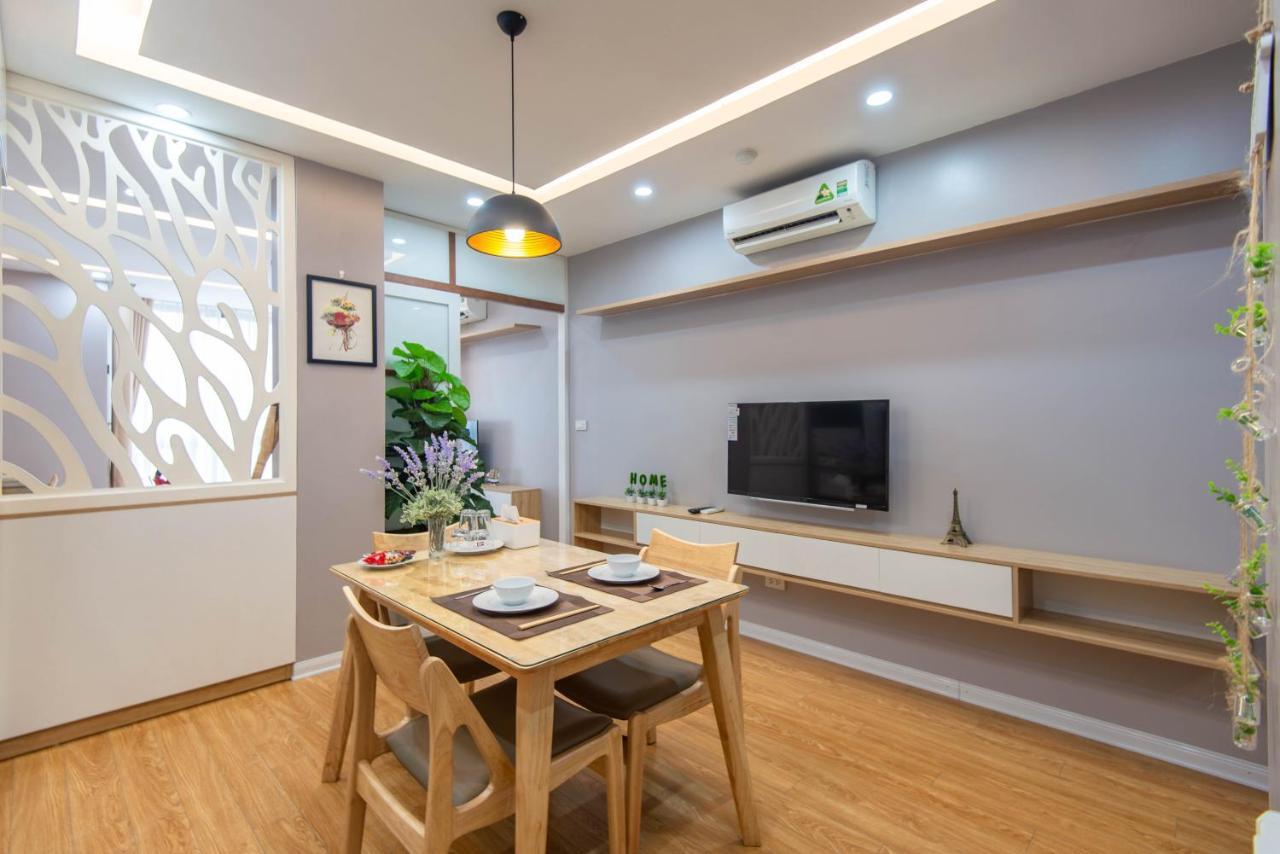 22Housing Hotel & Residence 81 Linh Lang Hanoi Esterno foto