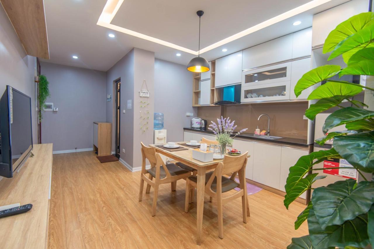 22Housing Hotel & Residence 81 Linh Lang Hanoi Esterno foto