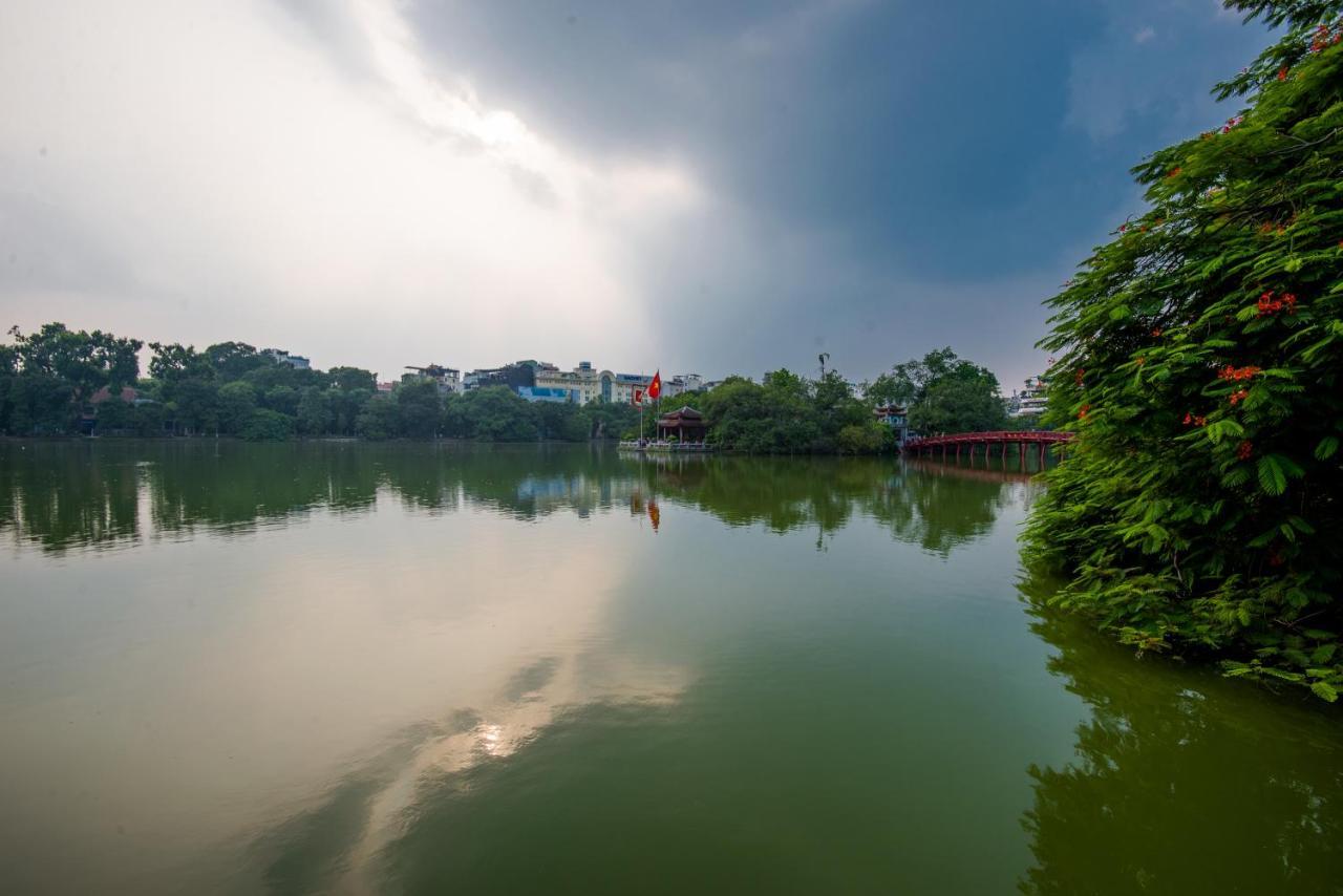 22Housing Hotel & Residence 81 Linh Lang Hanoi Esterno foto