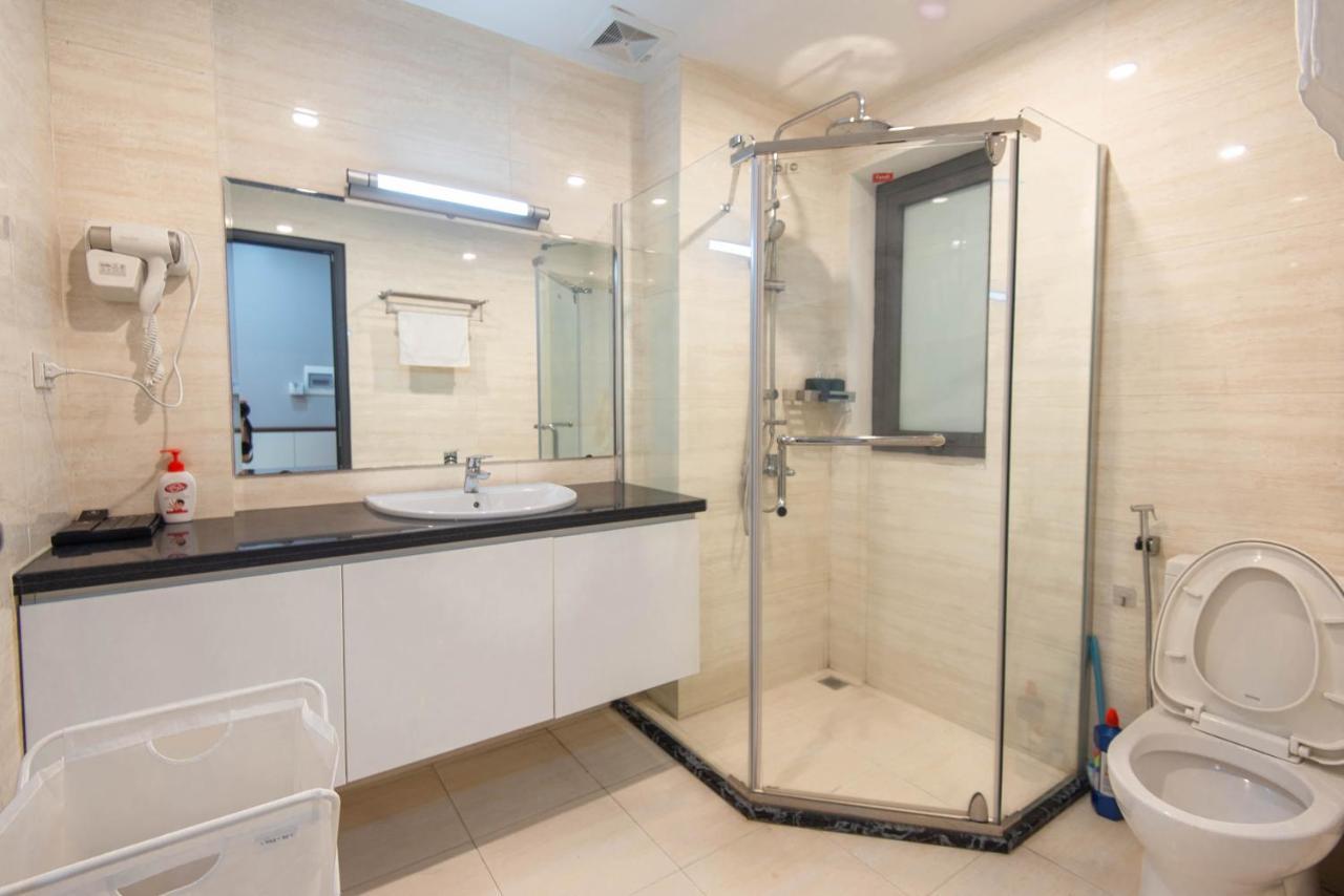 22Housing Hotel & Residence 81 Linh Lang Hanoi Esterno foto
